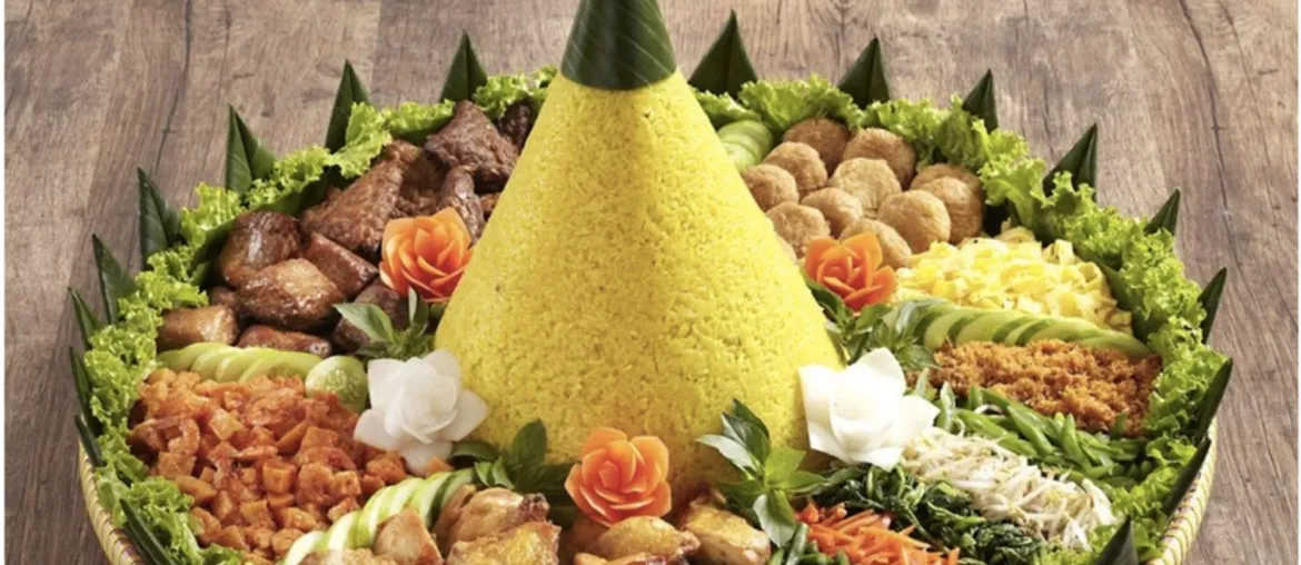 nasi tumpeng